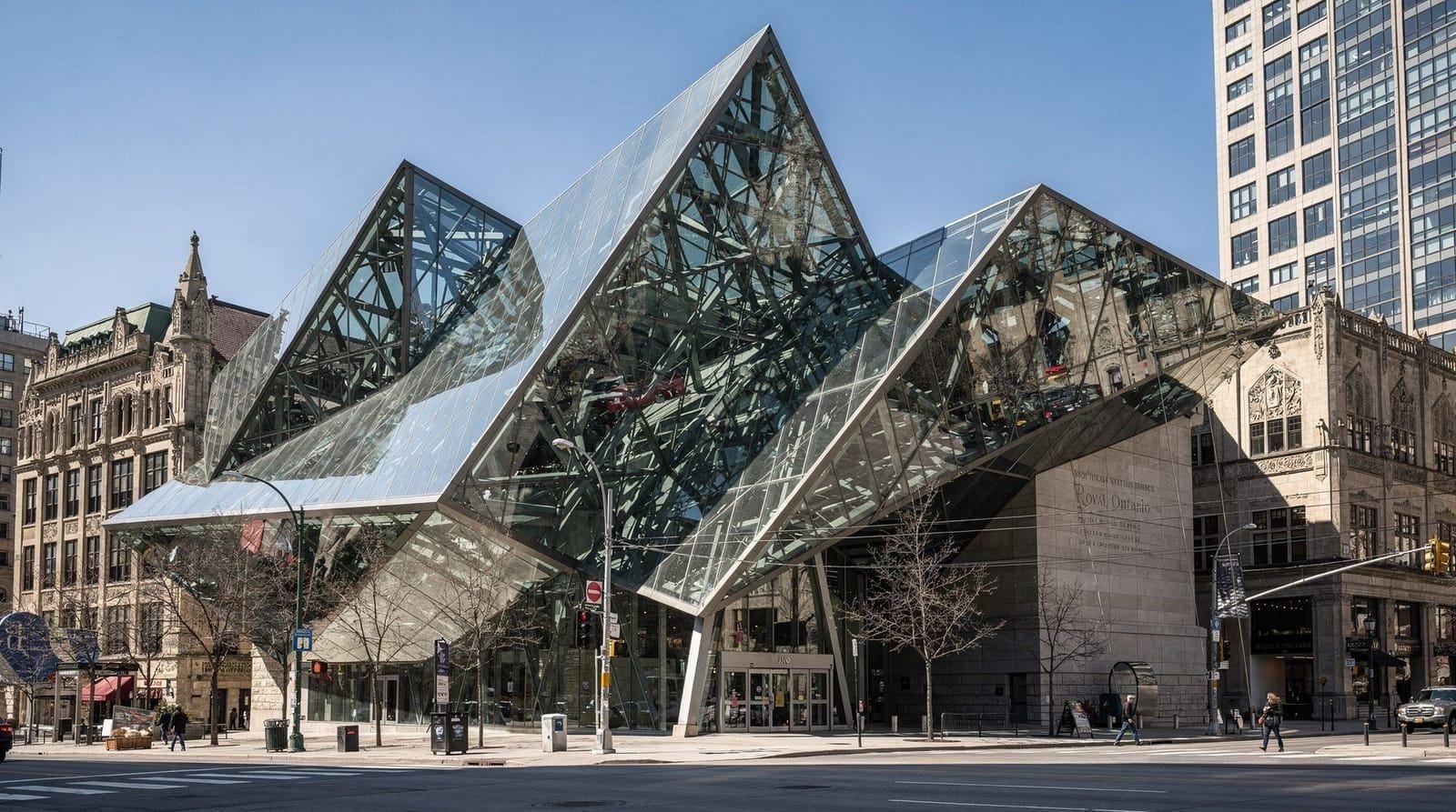 Gids voor het Royal Ontario Museum — Wat echt de moeite waard is in het ROM, actuele ticketprijzen, de gratis avonden