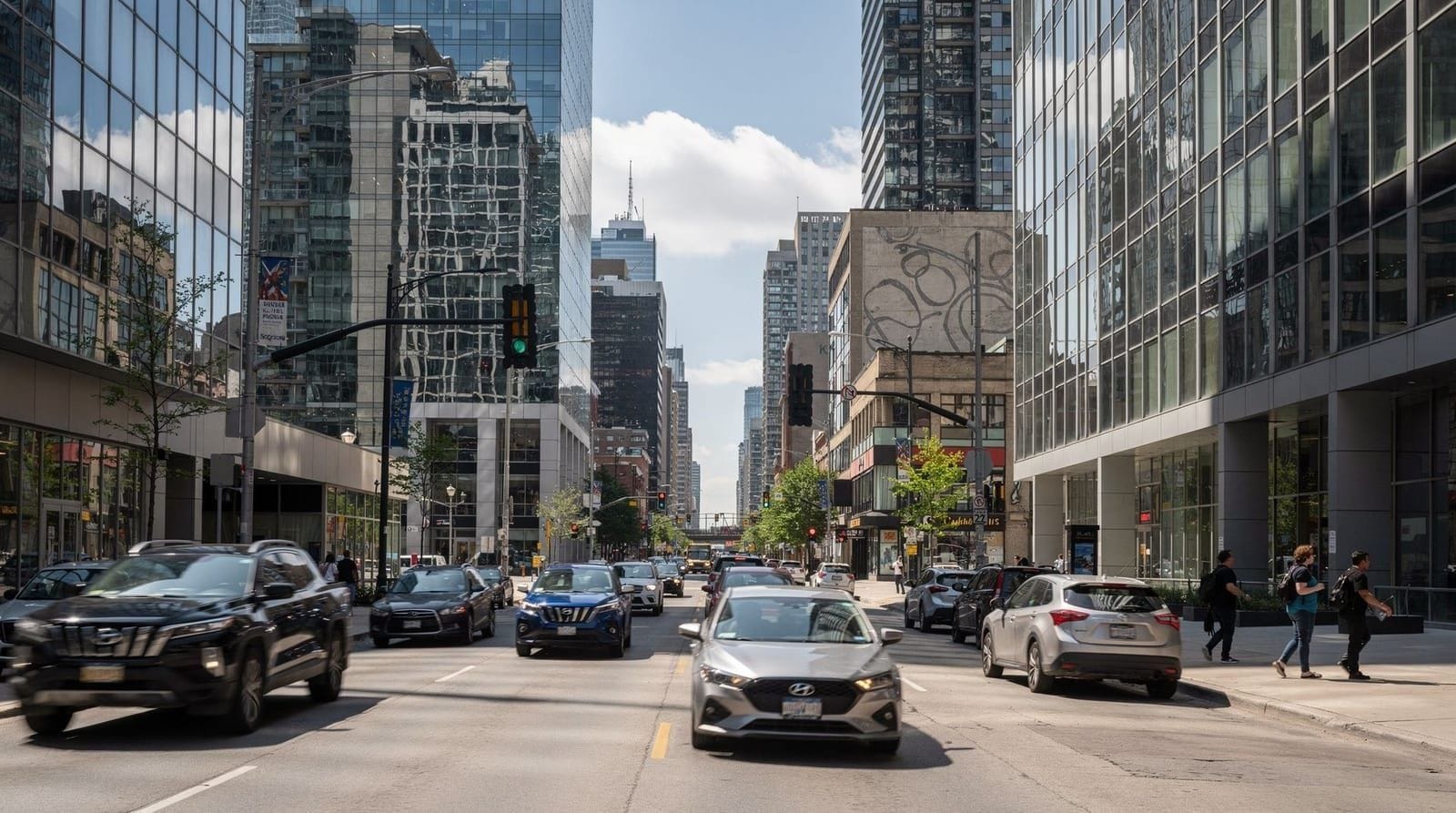 Taxi vs Uber in Toronto: de eerlijke gids — Echte prijsvergelijkingen tussen taxi's en rideshare-apps in Toronto, plus wanne